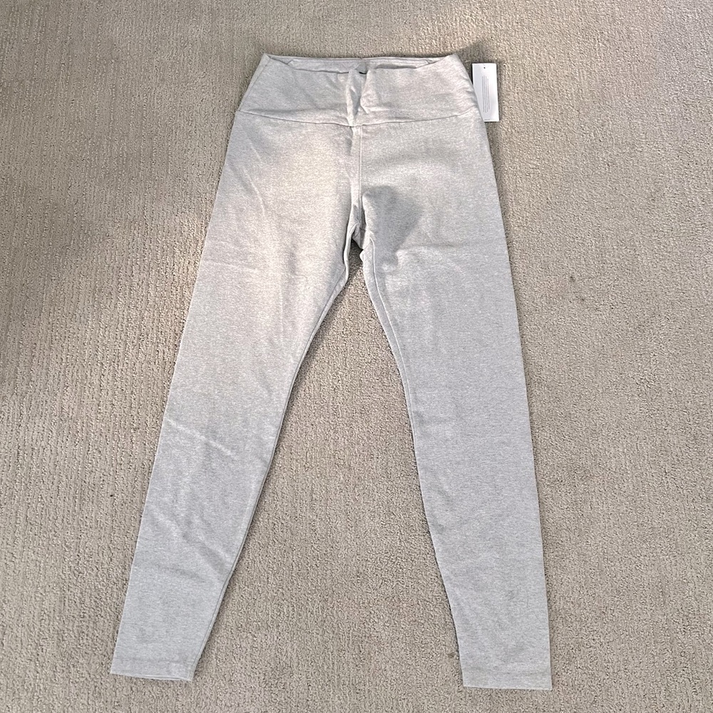 NWT UGGS Grey yoga pants Size Large